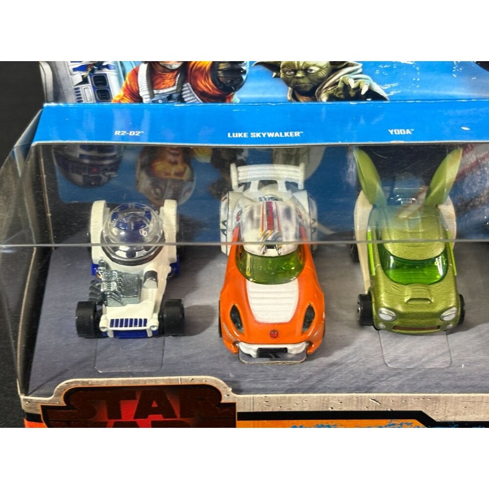 Star Wars Hot Wheels Mattel Stormtrooper Luke Skywalker R2-D2 Yoda Darth Vader - Picture 2 of 7